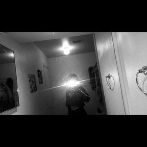 Meet your Posher, Alexis